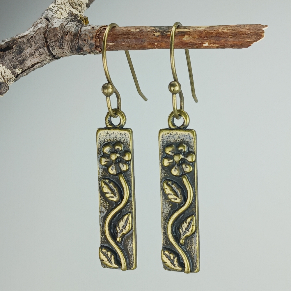 HAND CRAFTED Boho Brass Flower Nature Dangle Earrings - Picture 2 of 6